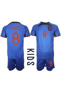 Nederland Cody Gakpo #8 Babyklær Borte Fotballdrakt til barn VM 2022 Korte ermer (+ Korte bukser)
